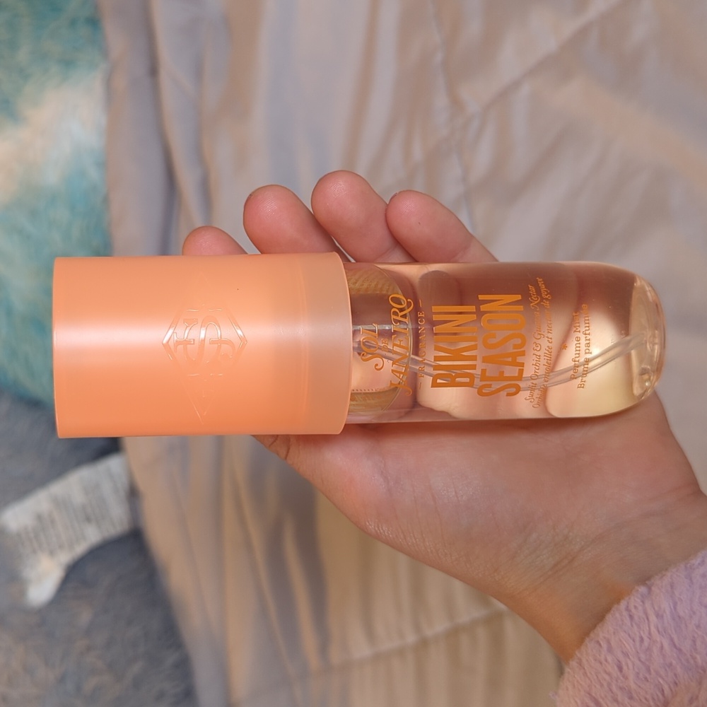 LIMITED EDITION NO LONGER SOLD!!!! Sol De Jenerio Bikini Season practically full